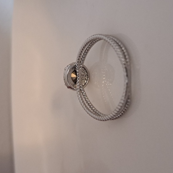 Black Stone Ring - Picture 3 of 4